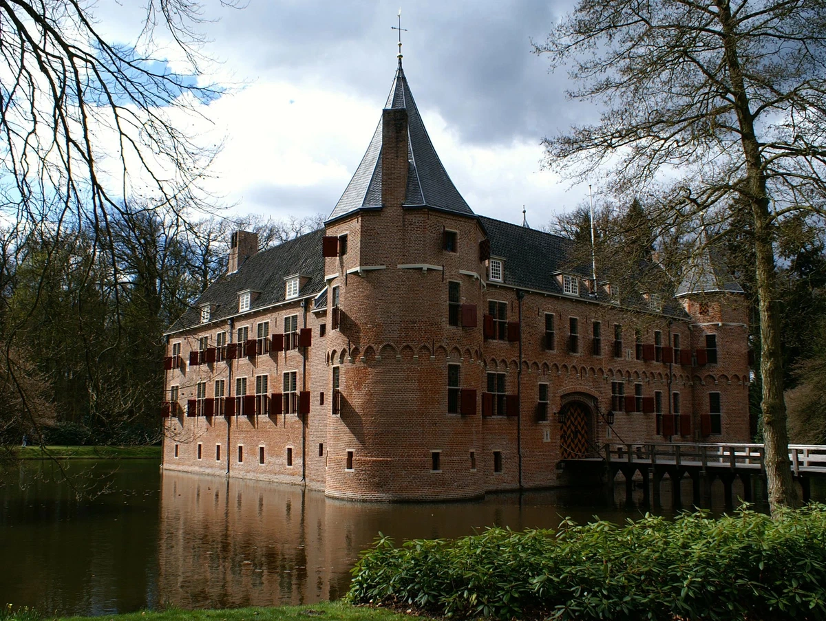 Het Oude Loo palace in Apeldoor