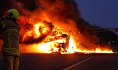 A15 near Rotterdam closed due to burning truck