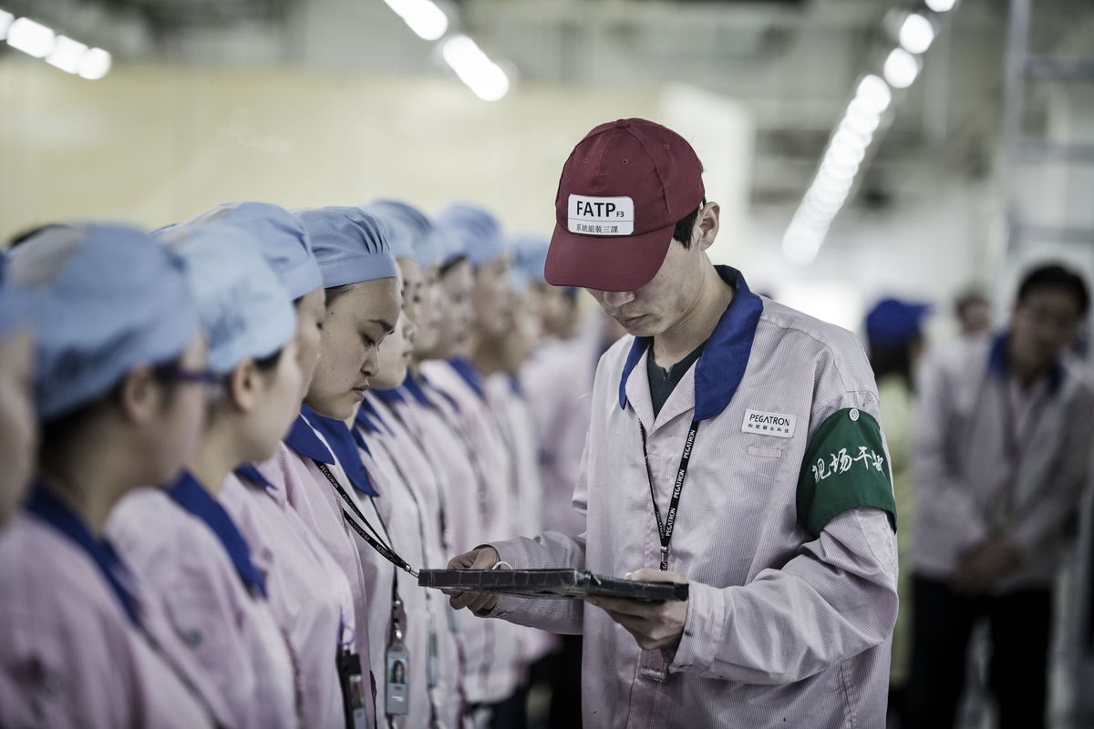 Workers at the iPhone's factory in China 'escaped' from quarantine