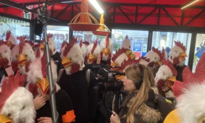 Activists raid Burger King with chicken masks in Paris