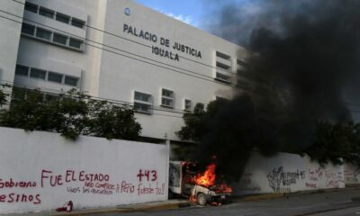 Students set fire to vehicles in Mexico