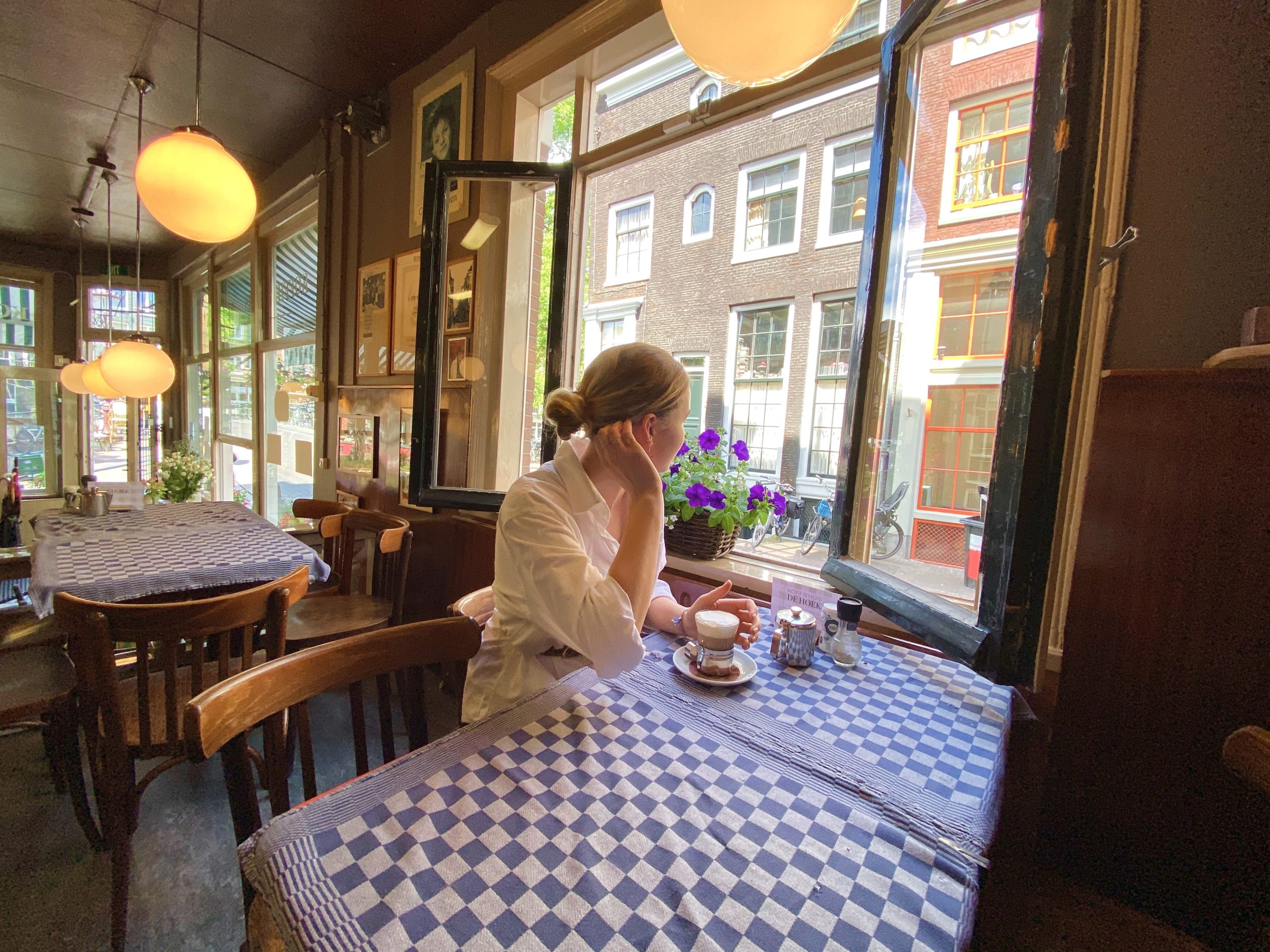 BEST 10 CAFES in AMSTERDAM