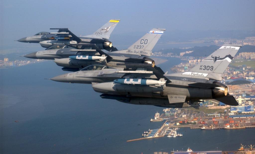 South Korea and North Korea deploy dozens of warplanes to the border