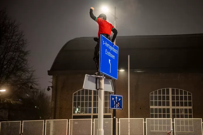 Big party in Brabant after Moroccan victory Hundreds of fans honking across the street 5