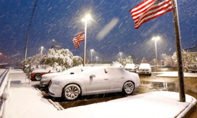 Deaths due to harsh weather conditions in the USA thousands of flights canceled