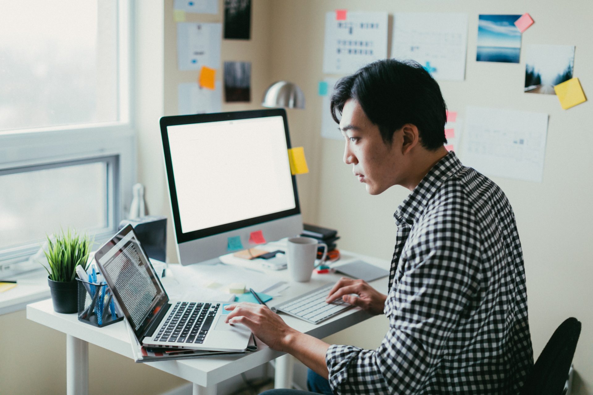 Employee pay cut for playing games on office computer in Japan