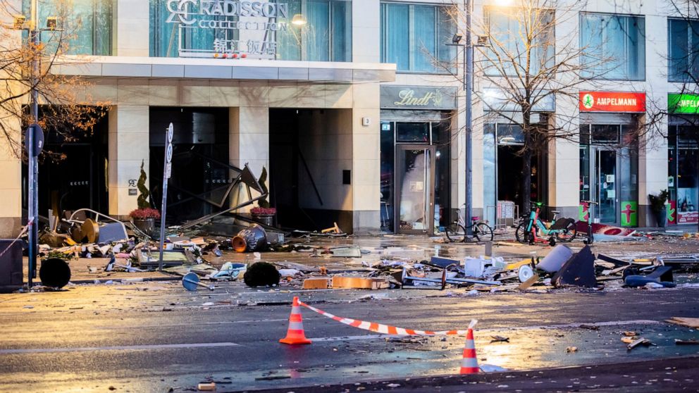 Giant aquarium exploded in Germany