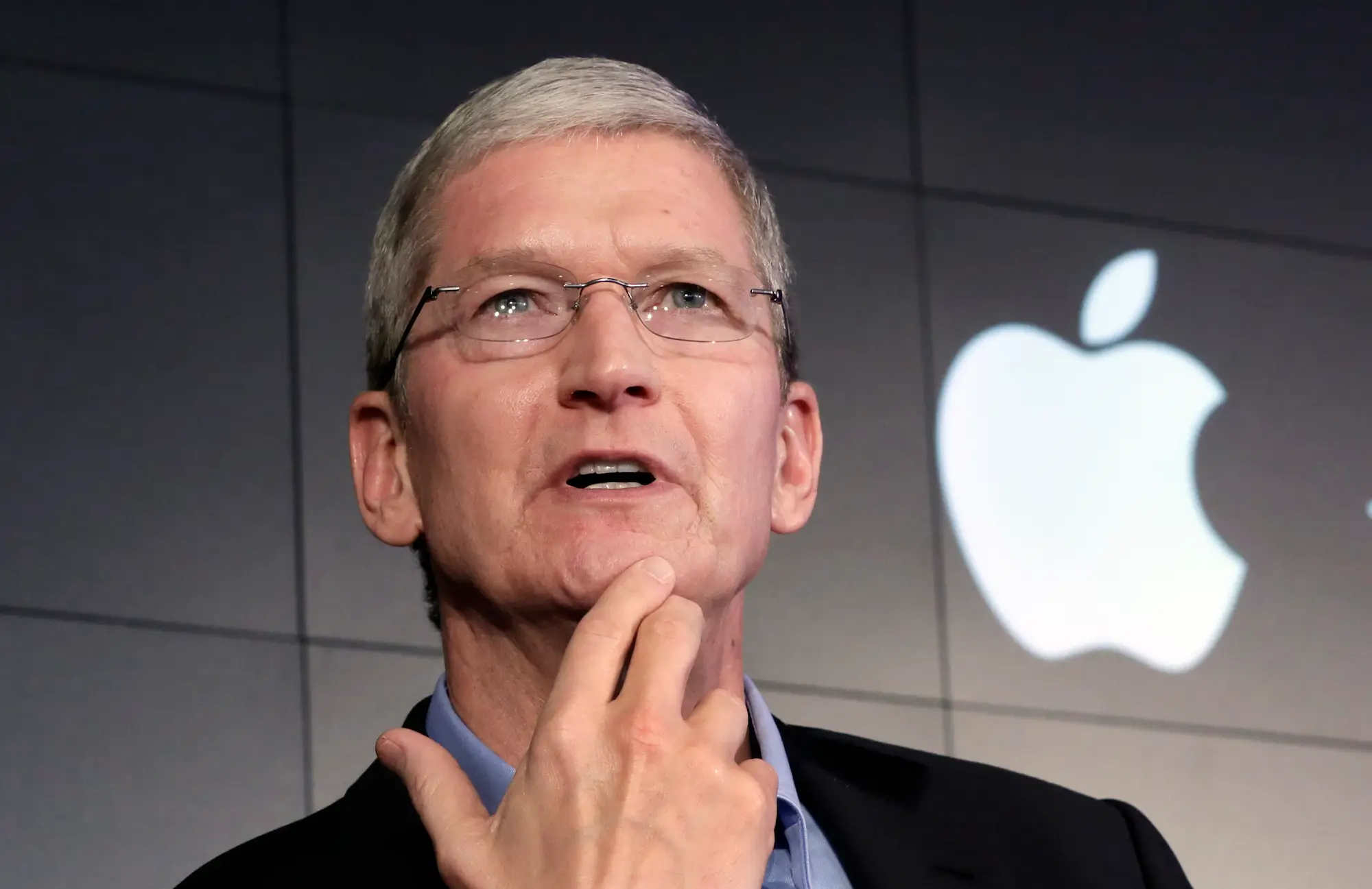 Apple will cut nearly 40 percent from Tim Cooks salary