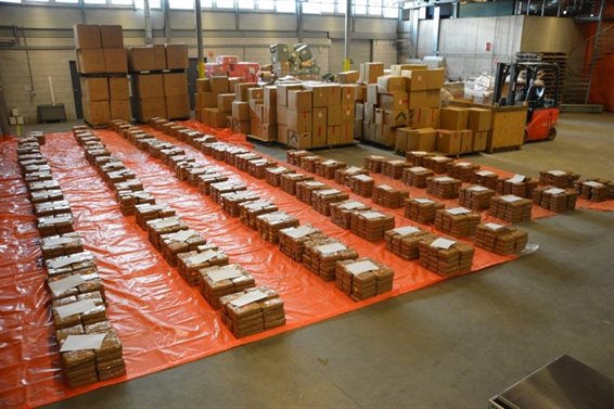 Dutch customs confiscate 27000 packages containing drugs