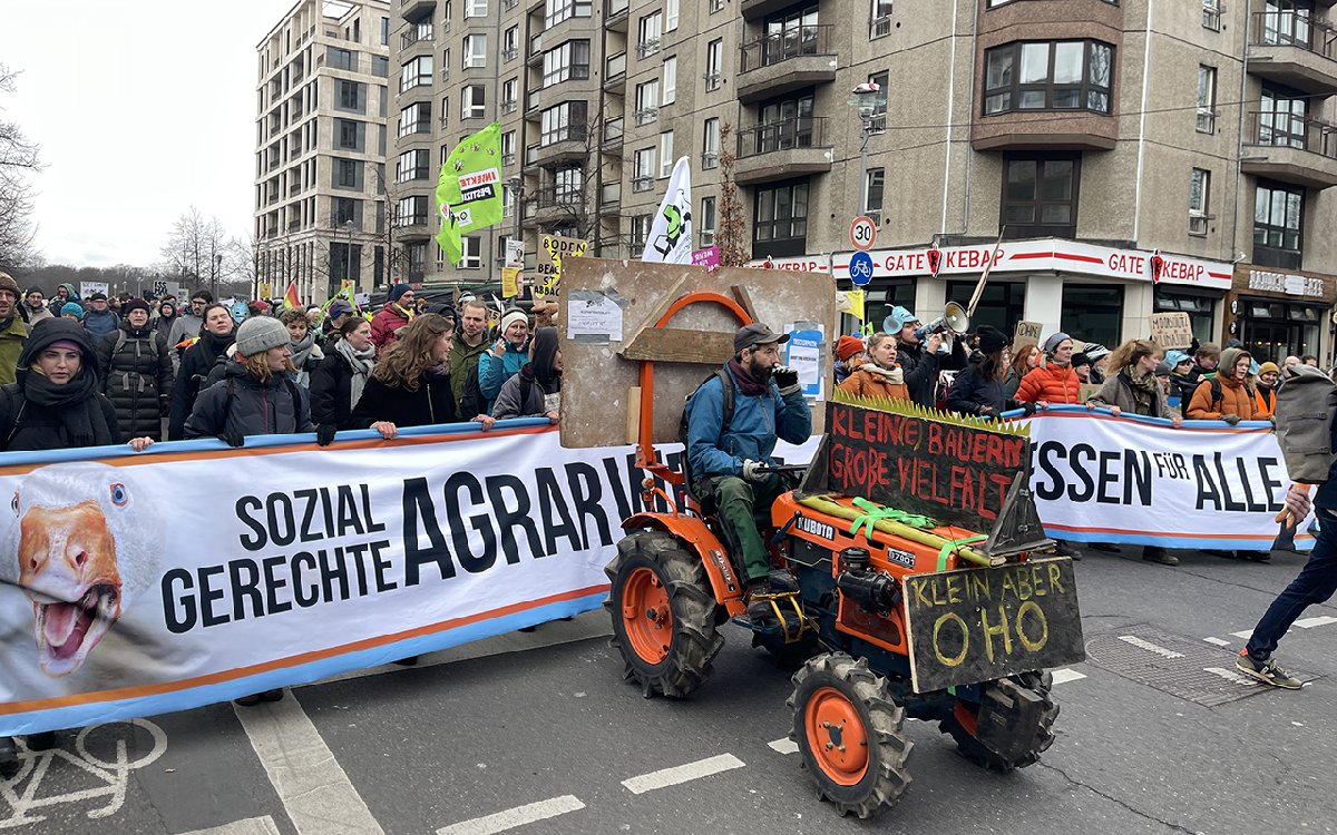 Farmers take to the streets in Germany