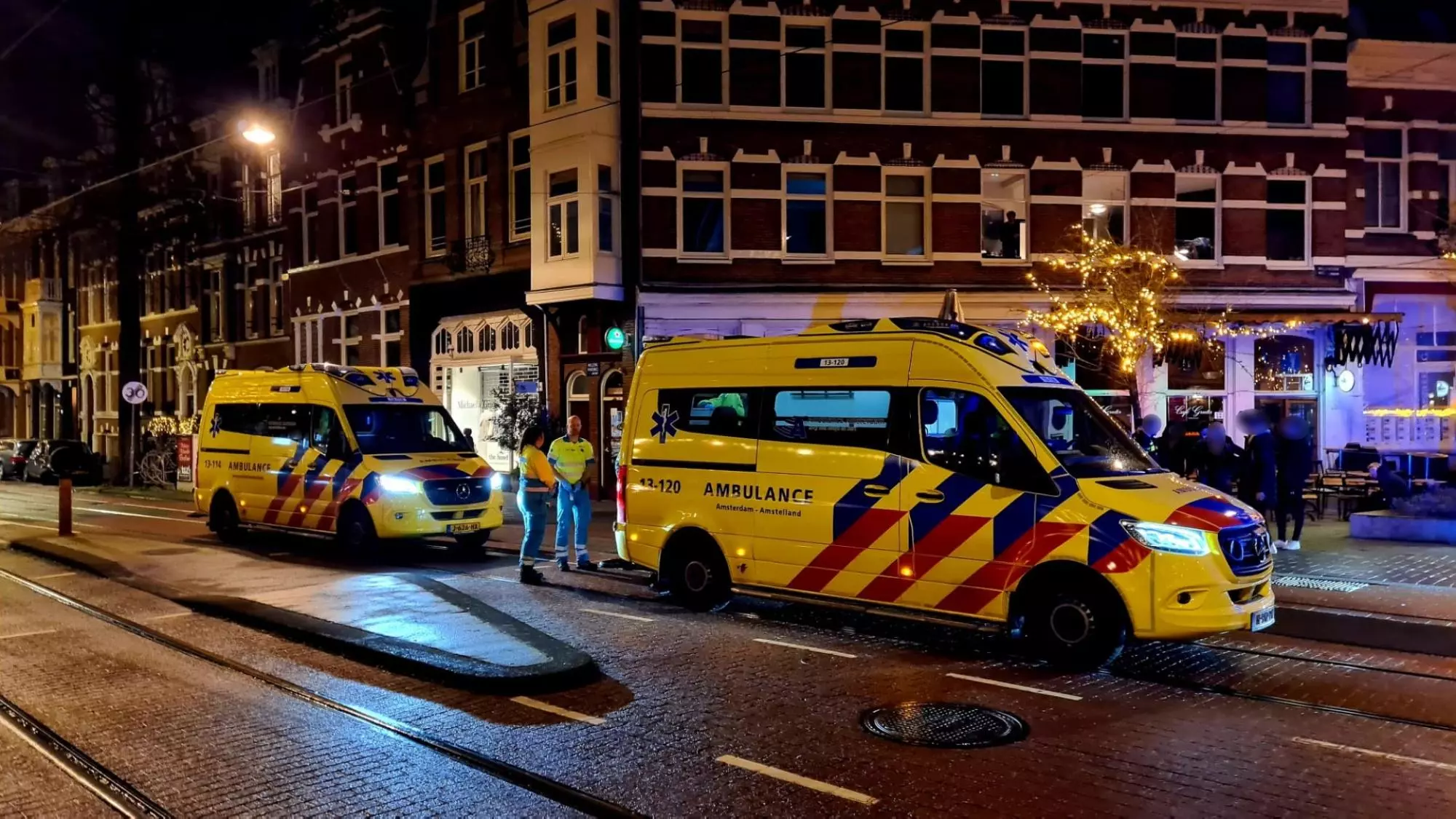 Injured woman found near Museumplein police looking for suspect