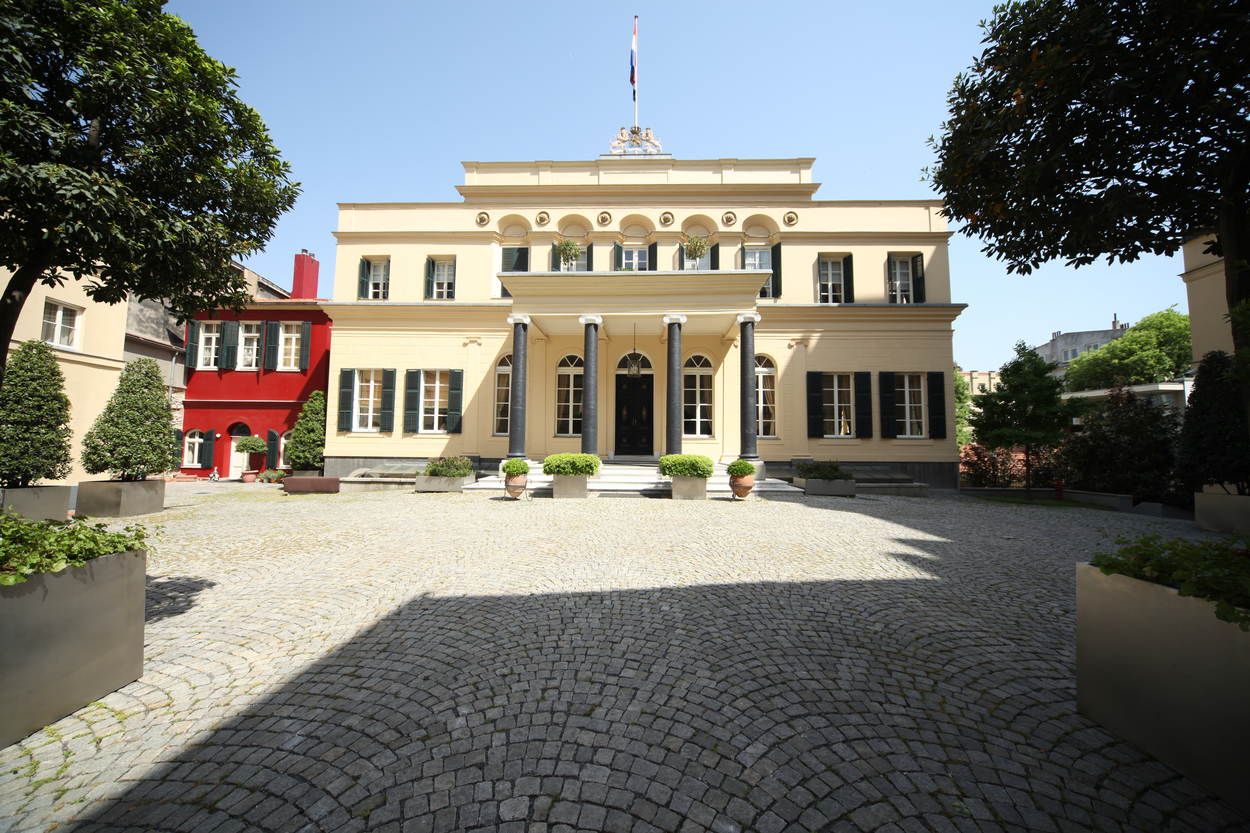 Istanbul Consulate General in the Netherlands closed