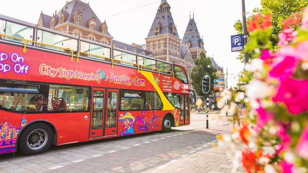 Amsterdam Hop On Hop Off Bus and Boat Tours 1