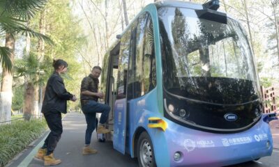 Driverless buses start serving the public in China