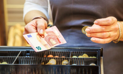 Dutch Central Bank warns businesses that do not accept cash payments