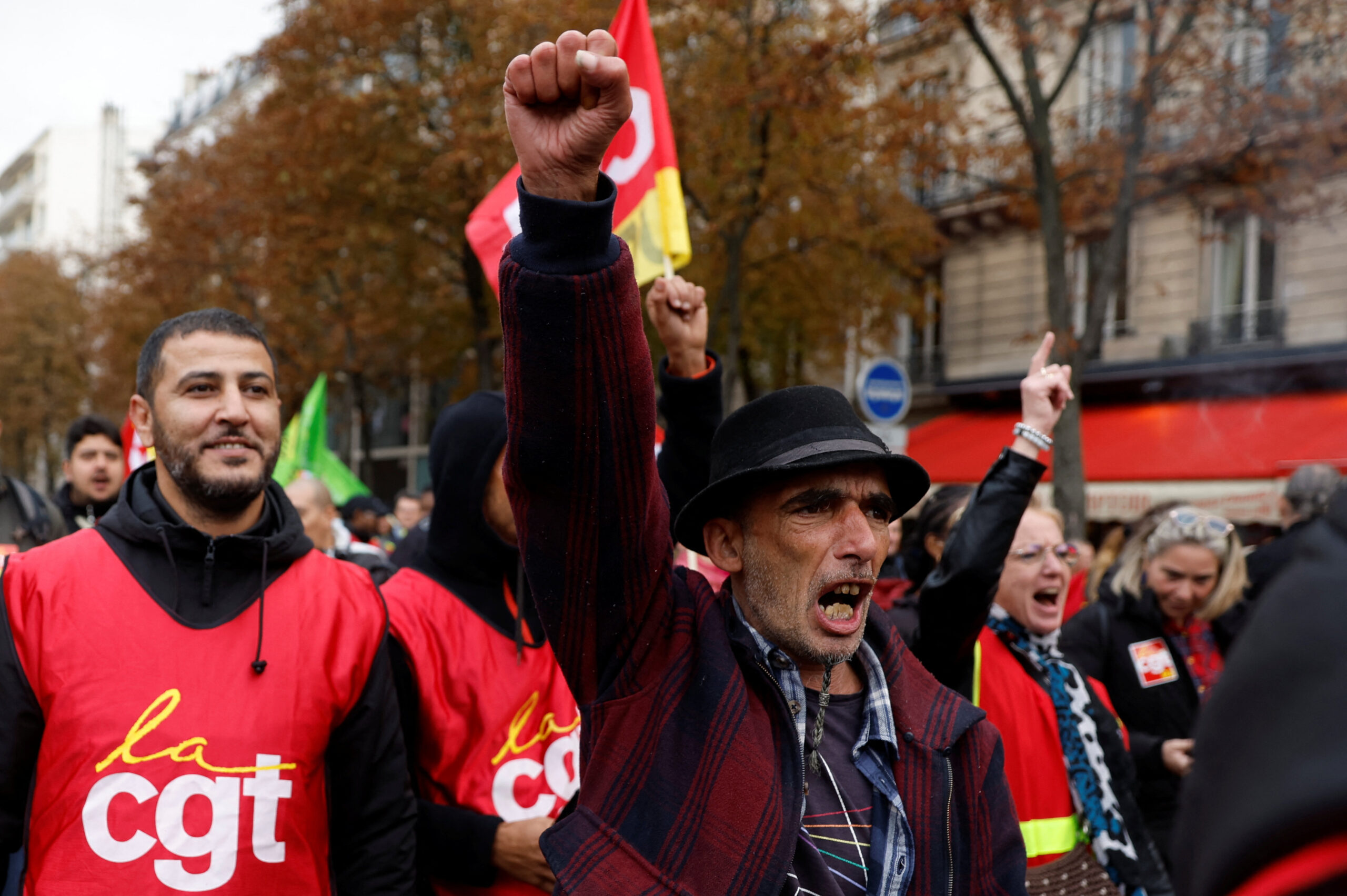 Energy sector workers on strike in France restricted electricity production 1 1