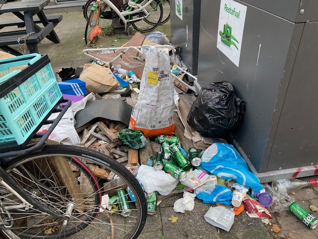 Garbage piles up in Amsterdam town center on first day of strike 3