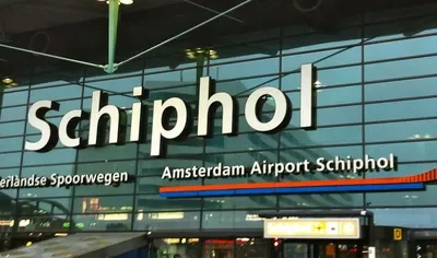 Schiphol airport to restriction peak time passenger numbers by means of 5 this spring