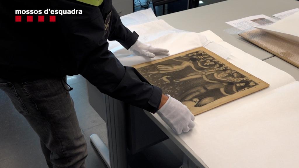 The stolen 100 year old drawings of Salvador Dali were returned to their owners 1