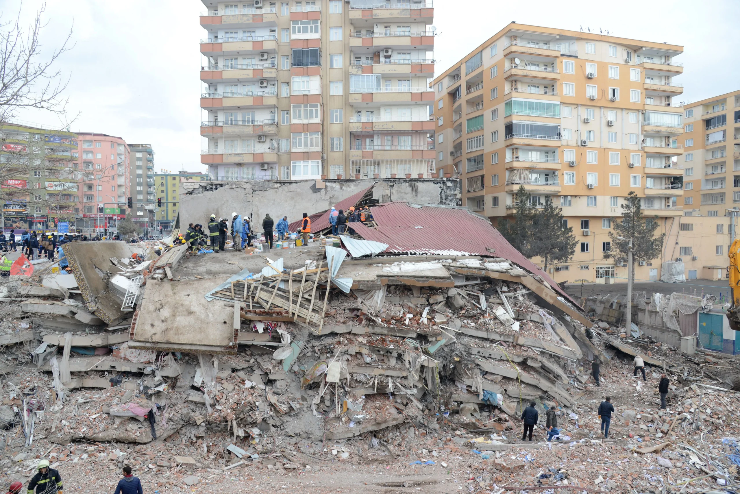 VIDEO 2 big earthquakes occurred in Turkey again