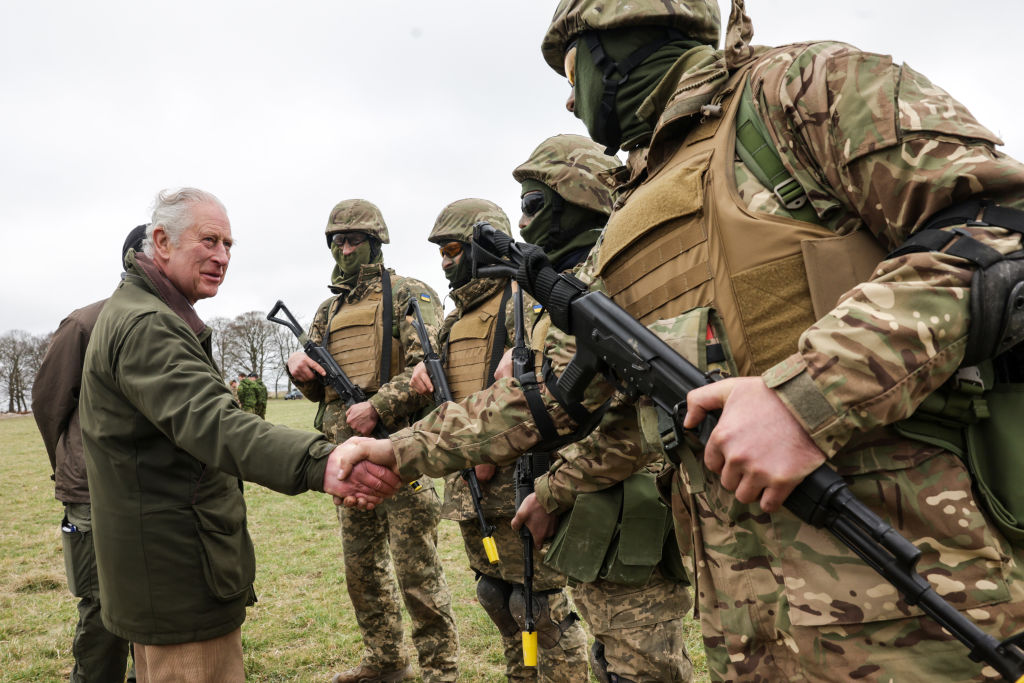 VIDEO King Charles visits Ukrainian soldiers