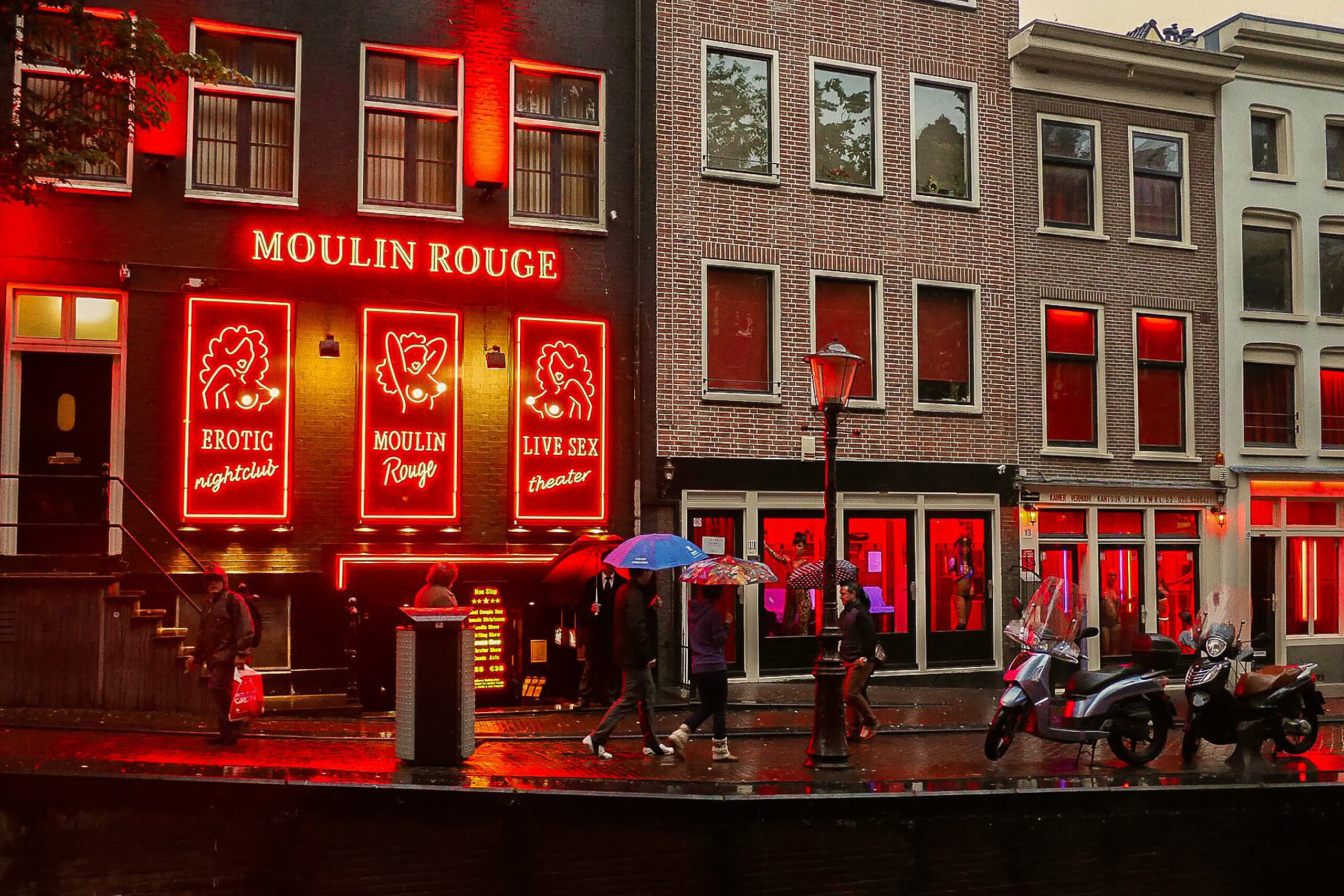 Red Light District Amsterdam Hotels