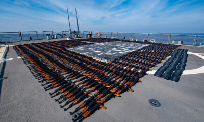 The British Navy has announced that it has seized smuggled Iranian weapons in the Gulf.