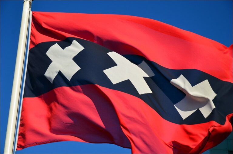 What is the meaning of the Amsterdam flag?