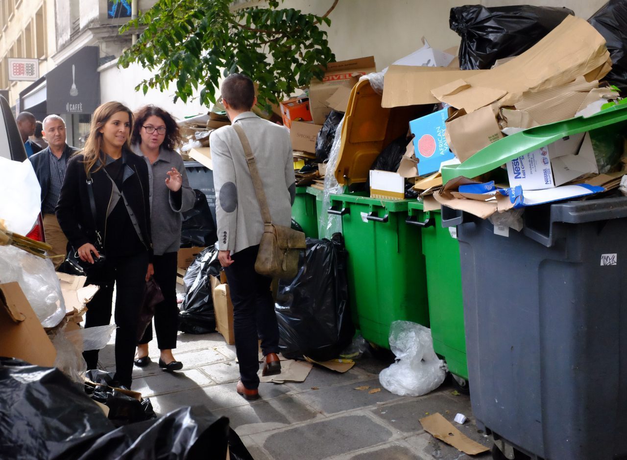 Garbage collectors in Paris to go on indefinite strike