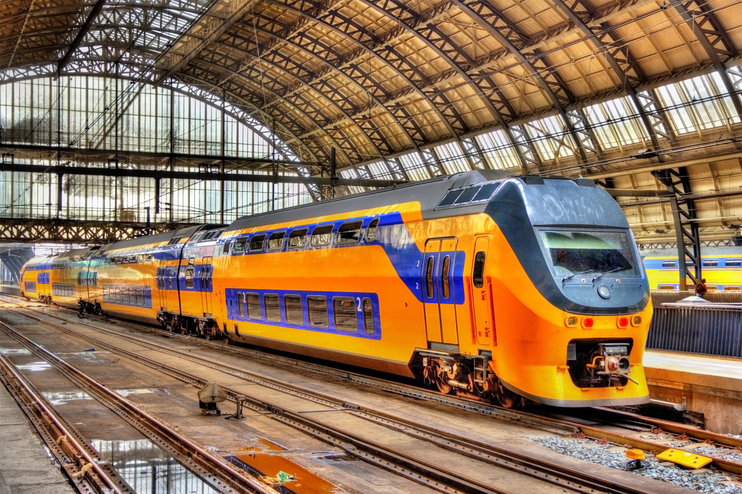 How to Travel Brussels to Amsterdam