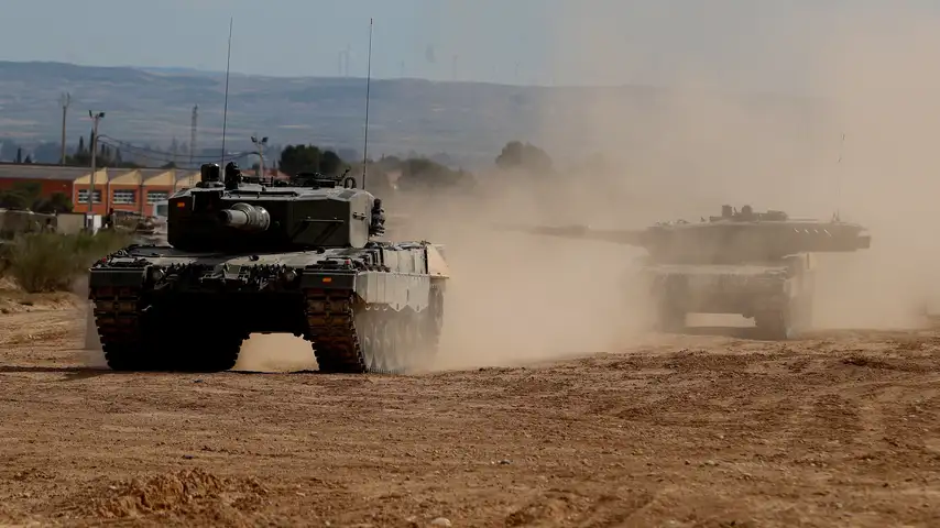 Netherlands and Denmark buy 14 more tanks for Ukraine