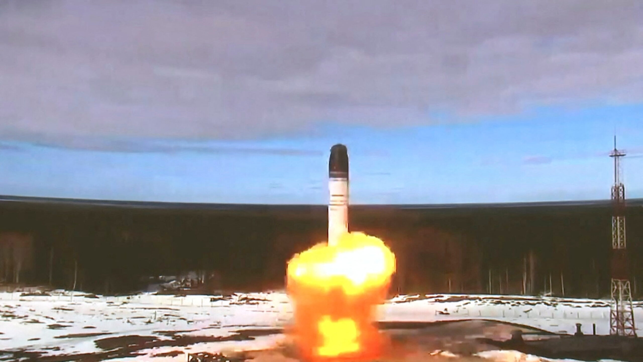 Russia launches intercontinental ballistic missile