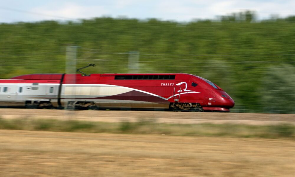 Trains Between Antwerpen to Amsterdam