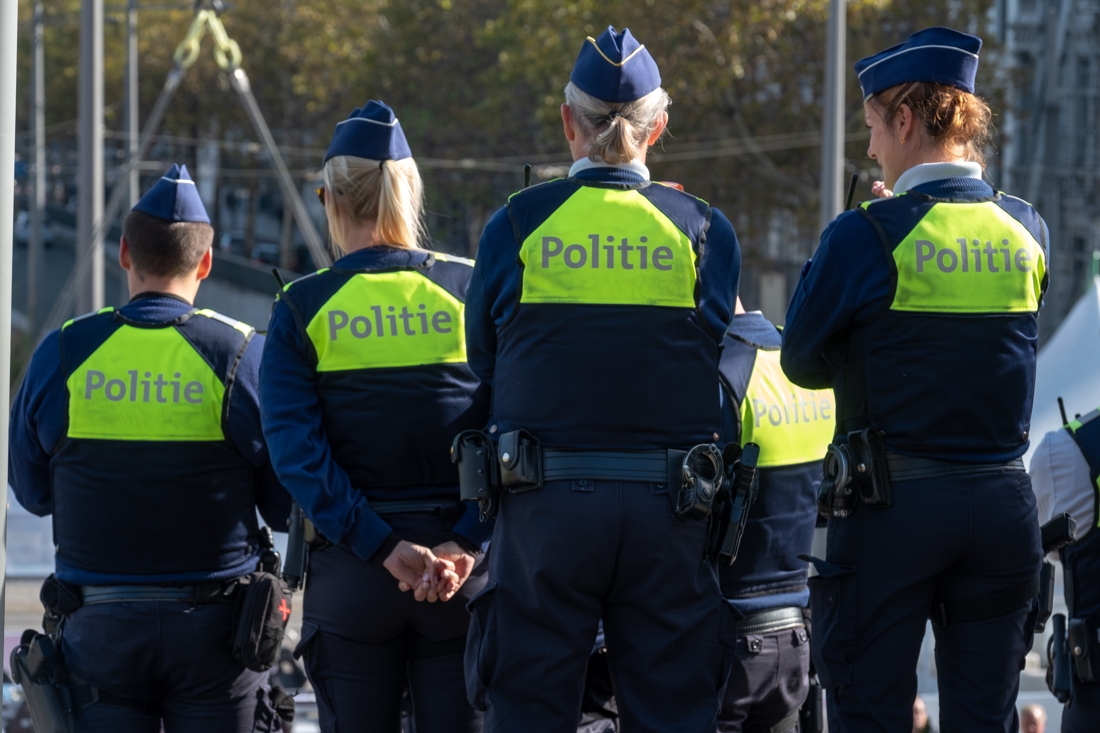 Uniformed policemen banned from wearing headscarves in the Netherlands