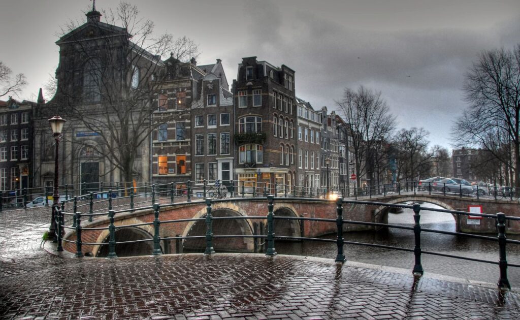 A Month by Month Guide to Amsterdams Weather 3