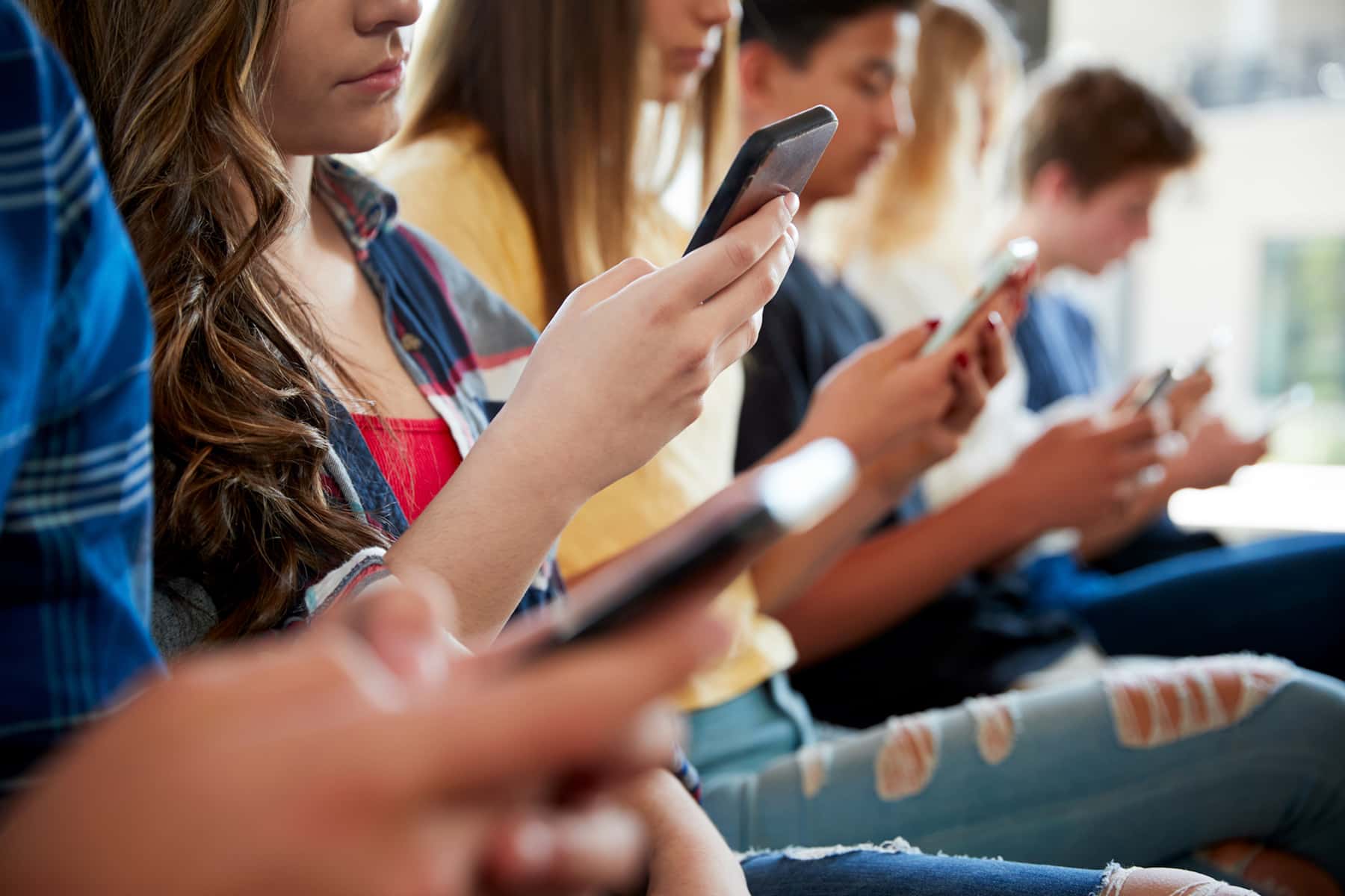 Students in the Netherlands banned from using phones at school