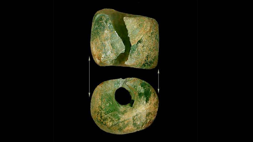 glass bead produced in Mesopotamia 4000 years ago
